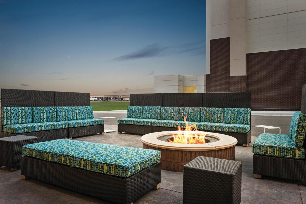 Home2 Suites By Hilton Brooklyn Park Minneapolis Экстерьер фото