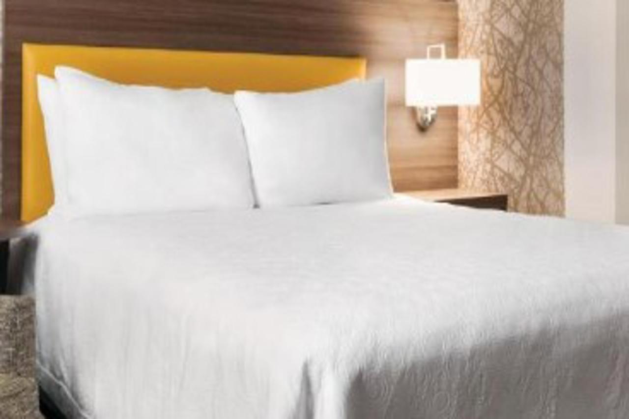 Home2 Suites By Hilton Brooklyn Park Minneapolis Экстерьер фото