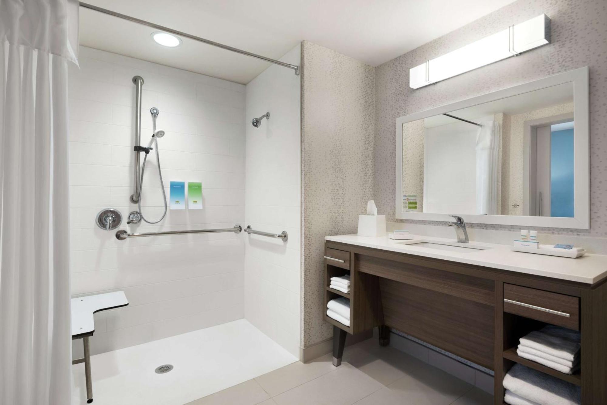 Home2 Suites By Hilton Brooklyn Park Minneapolis Экстерьер фото