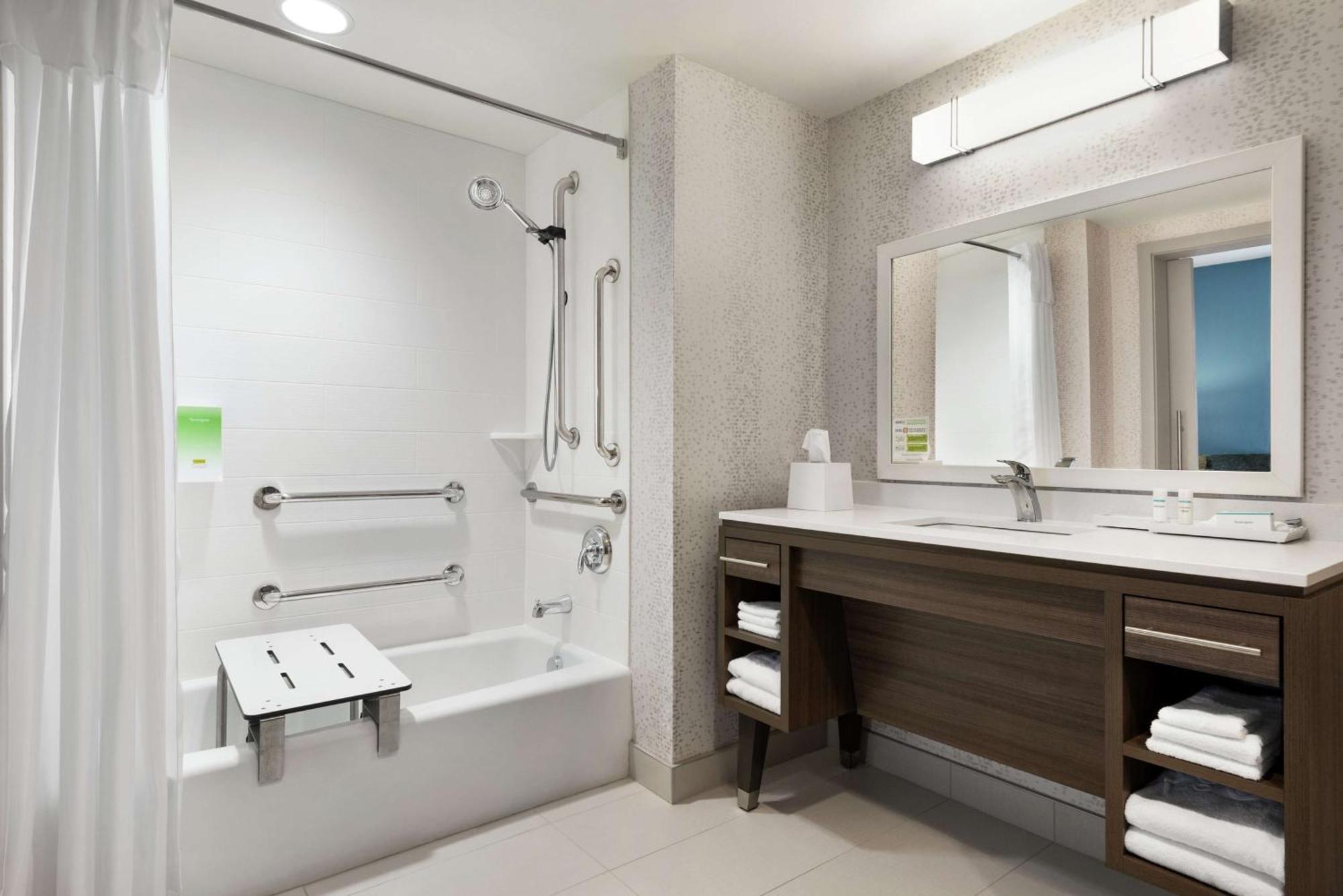 Home2 Suites By Hilton Brooklyn Park Minneapolis Экстерьер фото